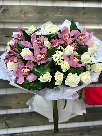 Букет цветов из: Розы и Хризантемы в Баймаке