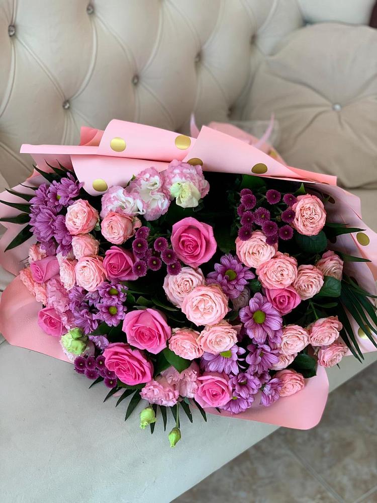 Букет цветов из: Хризантемы, Розы и Лизиантусы в Баймаке