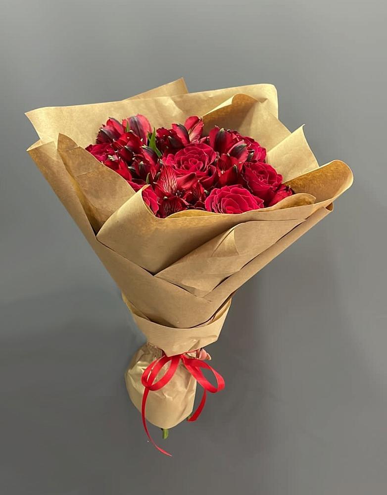 Букет цветов из: Альстромерии и Розы в Баймаке