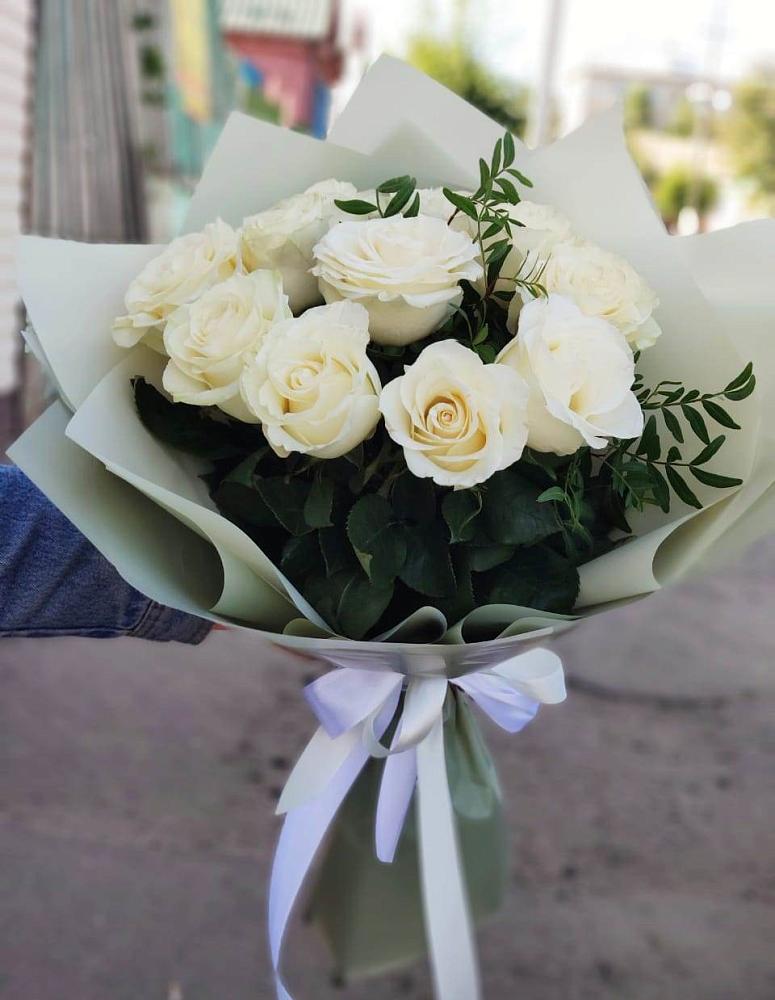 Букет Белые розы Проуд в Баймаке