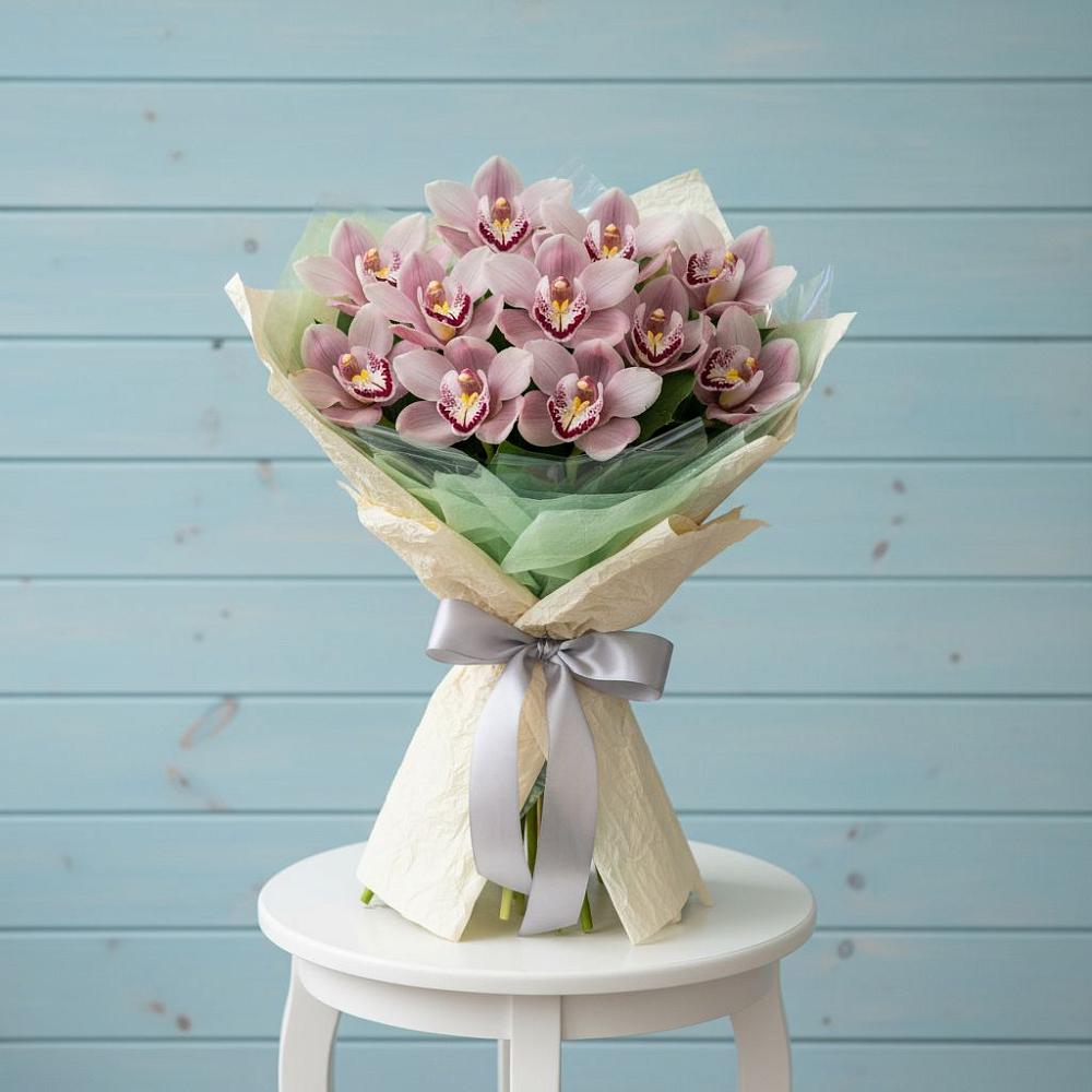 Букет цветов из: Орхидеи и Розы в Баймаке