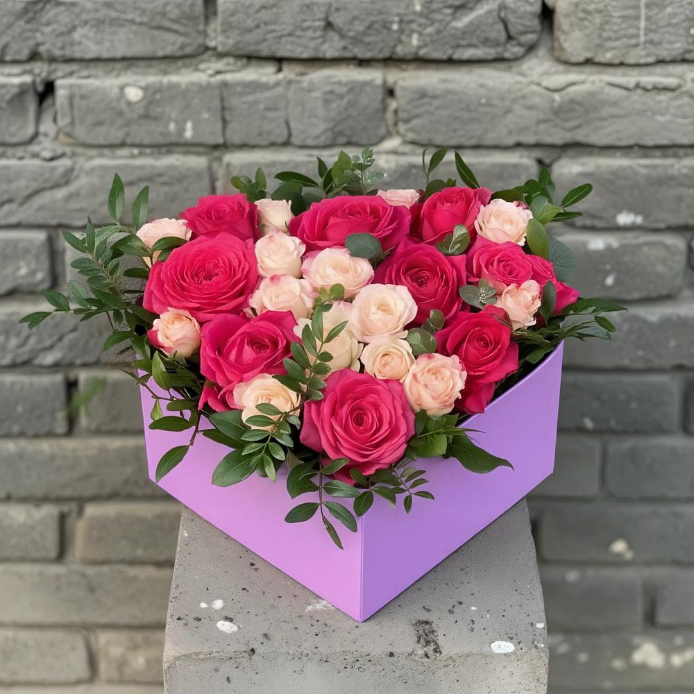 Цветочная композиция из Розы в коробке в Баймаке