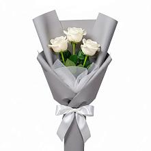 Букет 3 белые розы в Баймаке