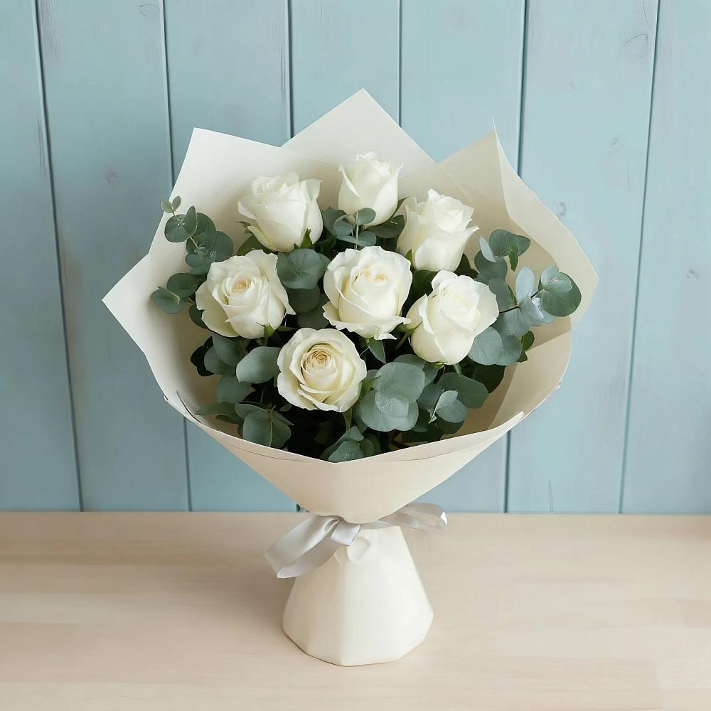Букет Белые розы в Эвкалипте в Баймаке