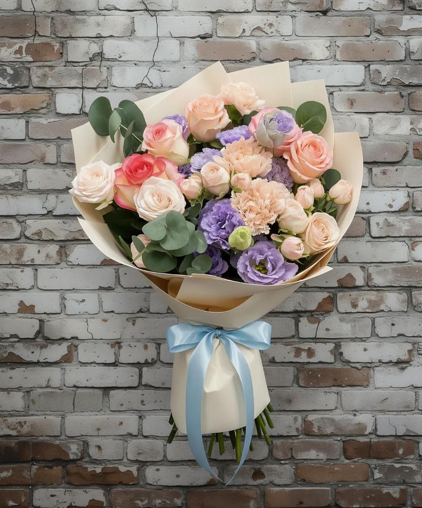 Букет цветов из: Розы, Лизиантусы и Гвоздики в Баймаке