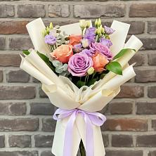 Букет цветов из:  Лизиантусы и Розы в Баймаке