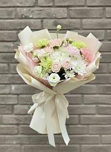 Букет цветов из:  Гвоздики, Розы, Лизиантусы и Хризантемы в Баймаке