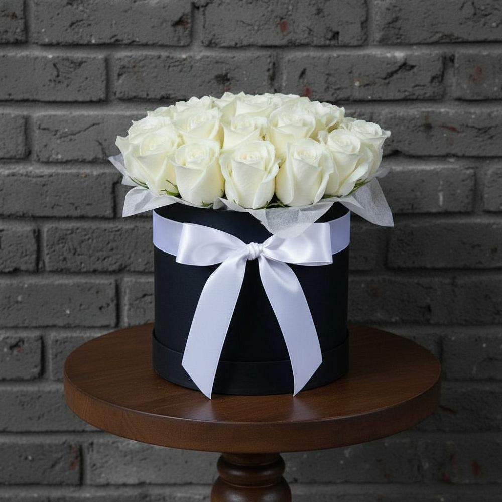 Цветочная композиция из Розы в шляпной коробке в Баймаке