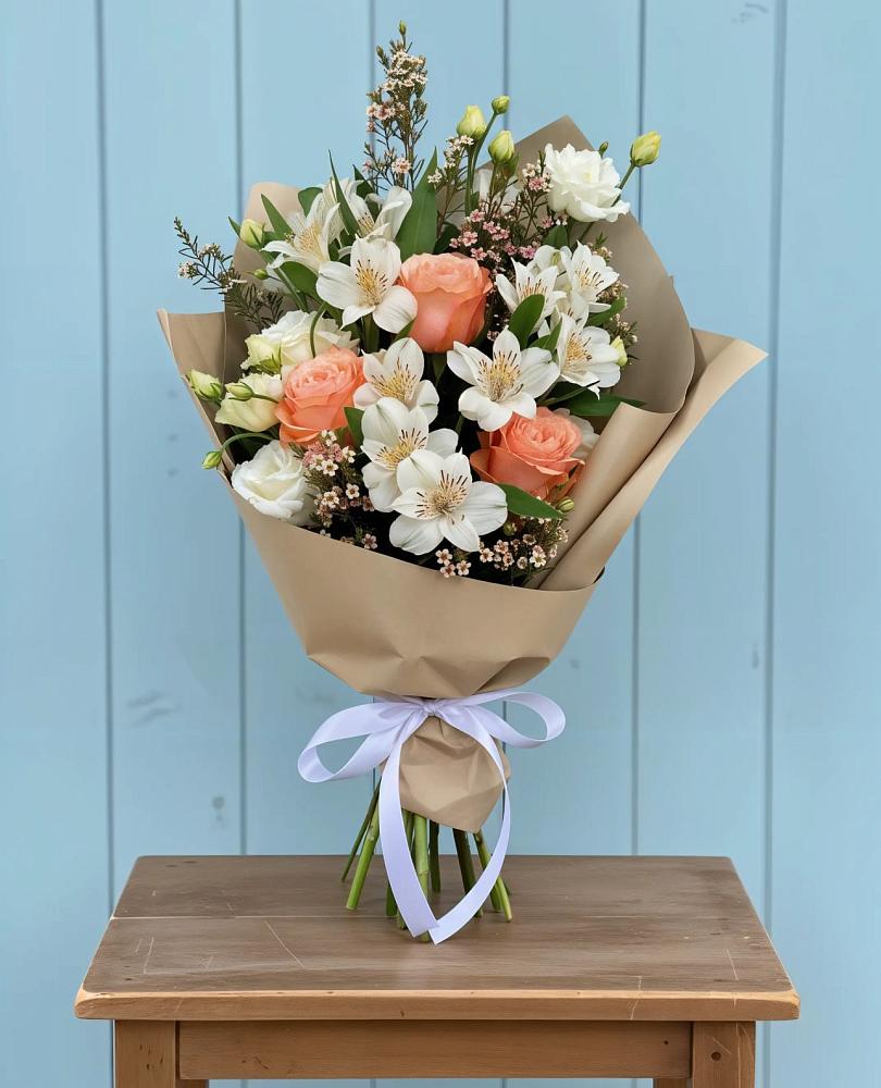 Букет цветов из: Альстромерии, Лизиантусы, Розы и Хризантемы в Баймаке
